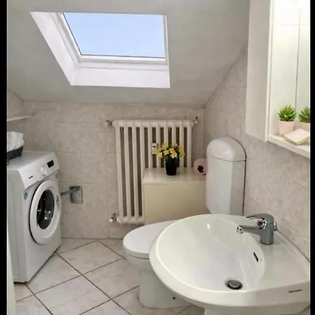 Casa Loues אסטי